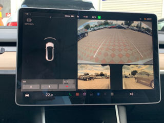 Tesla Model Y foto 13