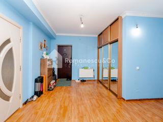 Apartament cu 3 camere, 105 m², Buiucani, Chișinău foto 7