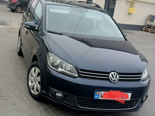 Volkswagen Touran foto 4