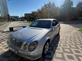 Mercedes E-Class foto 4