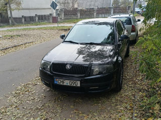 Skoda Superb foto 2