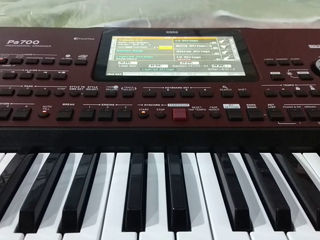 Korg PA 700