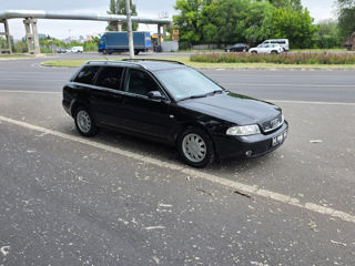 Audi A4 foto 2