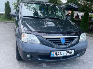 Dacia Logan foto 1