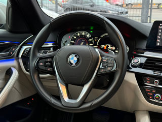 BMW 5 Series foto 8