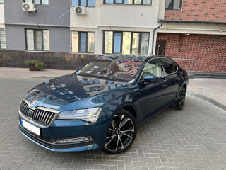 Skoda Superb foto 1