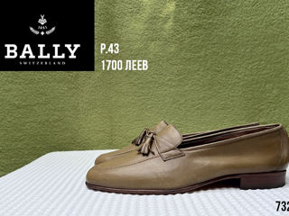 Bally, Timberland, Prada, Geox, Hugo Boss, Valentino. Размер 43-44. Оригинал. В отличном состоянии foto 2