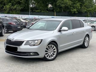 Skoda Superb foto 3