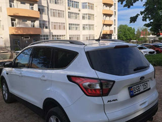 Ford Kuga foto 2