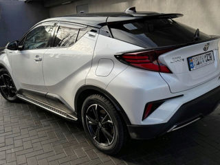 Toyota C-HR foto 3