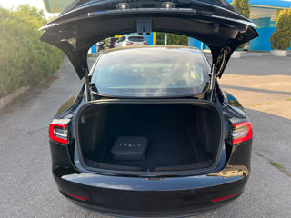 Tesla Model 3 foto 10