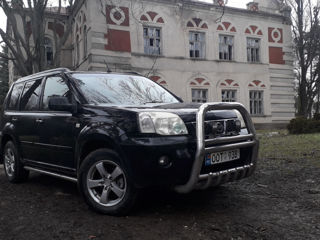 Nissan X-Trail foto 1