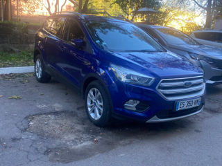 Ford Kuga foto 2