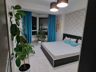 Apartament cu 2 camere, 81 m², Botanica, Chișinău foto 2