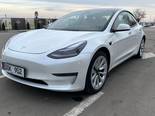 Tesla Model 3 foto 8