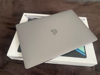 MacBook Pro 16 foto 3