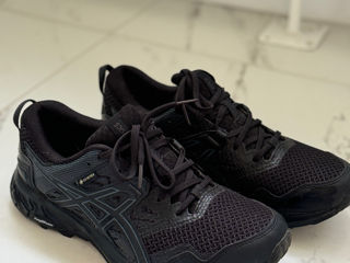 Новые Кроссовки ASICS 39 размер. foto 5