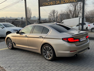 BMW 5 Series foto 8