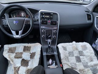 Volvo XC60 foto 10