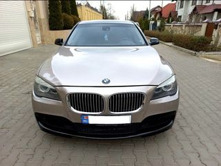 BMW 7 Series foto 3