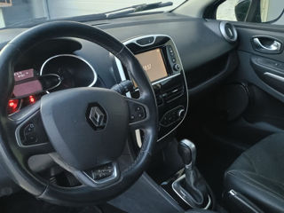 Renault Clio foto 8