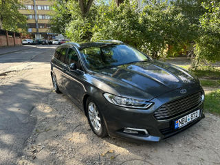 Ford Mondeo foto 1