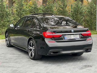 BMW 7 Series foto 3