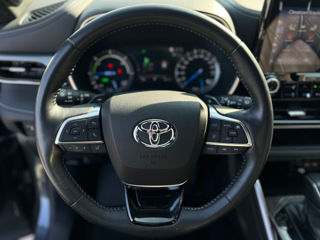 Toyota Highlander фото 11