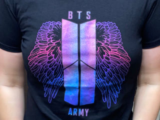 Tricou