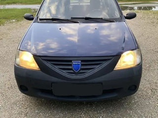 Dacia Logan foto 1