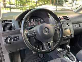 Volkswagen Touran foto 6