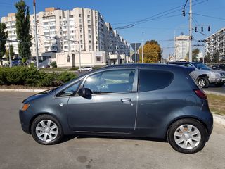 Mitsubishi Colt foto 2