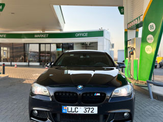 BMW 5 Series foto 5