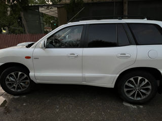 Hyundai Santa FE foto 1