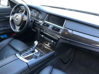 BMW 7 Series foto 6