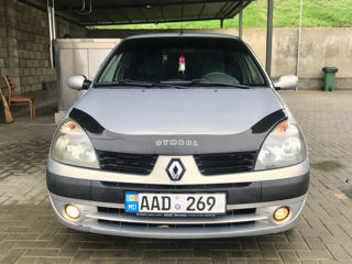 Renault Clio Symbol foto 2