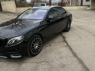 Mercedes E-Class foto 2