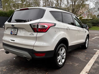 Ford Escape foto 7