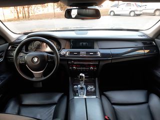 BMW 7 Series foto 10