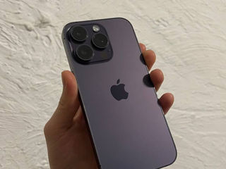 Меняю iPhone 14 Pro на 6 худи Yeezy Gap x Balenciaga