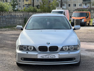 BMW 5 Series foto 6