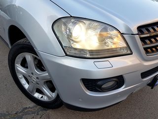 Mercedes ML Class foto 10