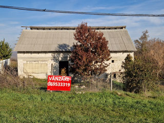 De vinzare casă nefinisată foto 9