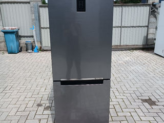 Холодильник samsung б/у из Германии подключенном состоянии