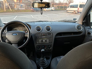 Ford Fusion foto 9