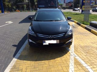 Hyundai Solaris foto 4