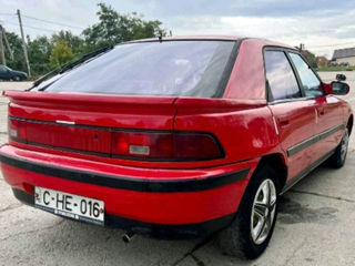 Mazda 323 foto 2