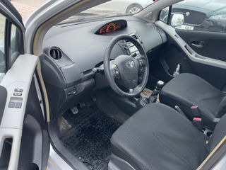 Toyota Yaris foto 7