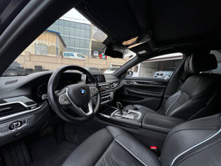 BMW 7 Series foto 4