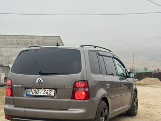 Volkswagen Touran foto 5